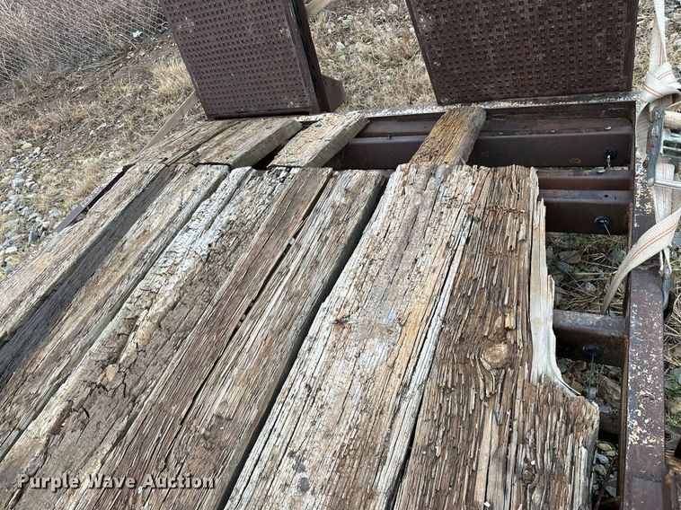 image for item DO5170 1985 Trail King TK18U-2000  equipment trailer