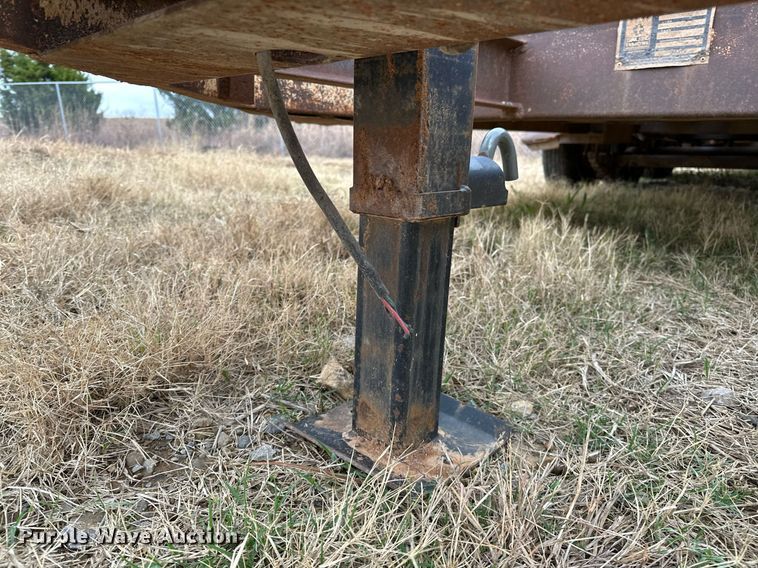 image for item DO5170 1985 Trail King TK18U-2000  equipment trailer