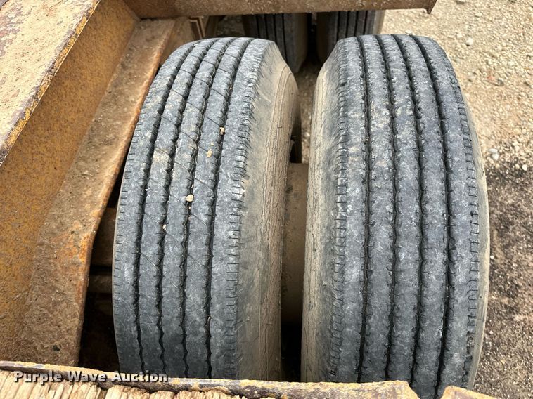 image for item DO5172 1973 Hyster Lowboy  equipment trailer