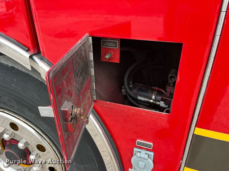 image for item DP2133 1990 Pierce Lance  pumper fire truck