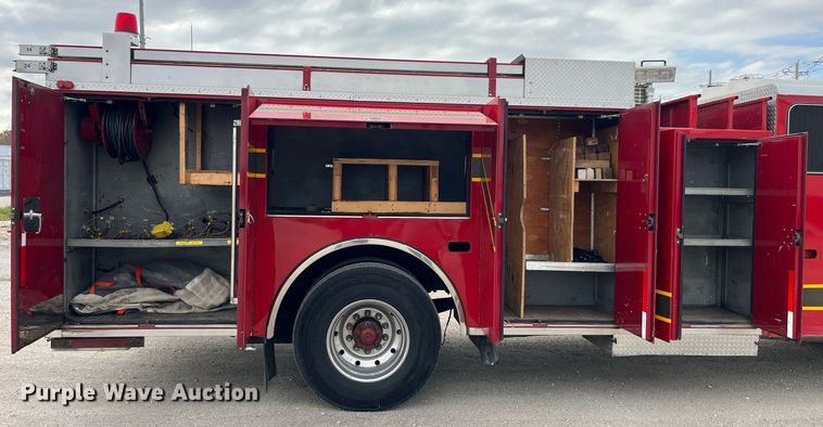 image for item DP2133 1990 Pierce Lance  pumper fire truck