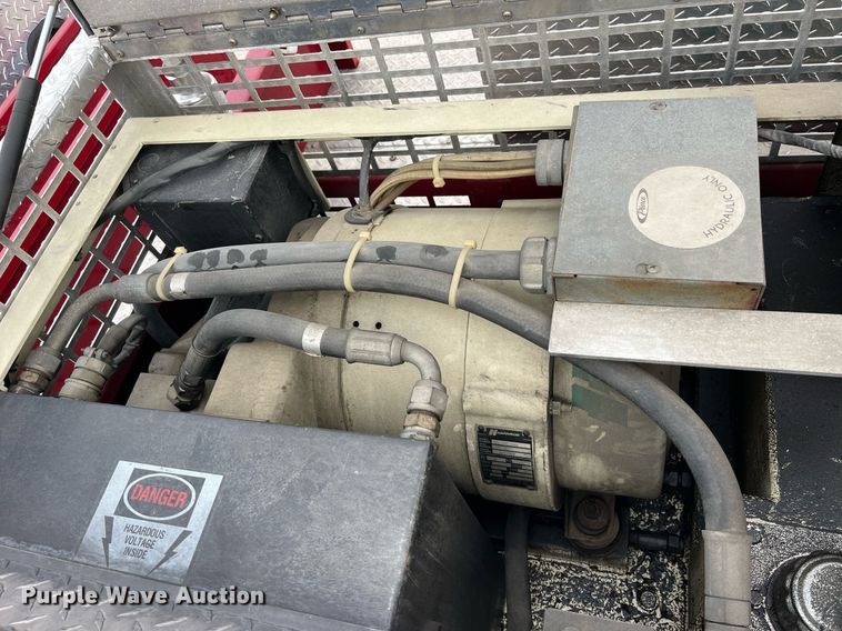 image for item DP2133 1990 Pierce Lance  pumper fire truck