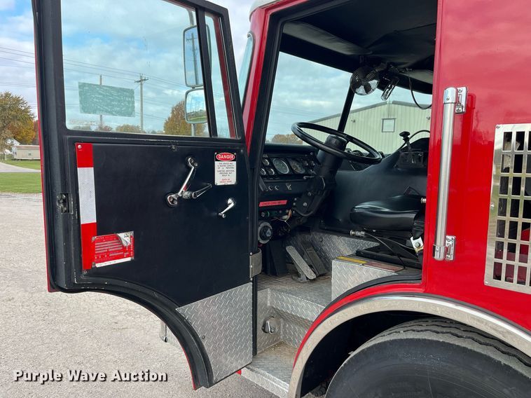 image for item DP2133 1990 Pierce Lance  pumper fire truck