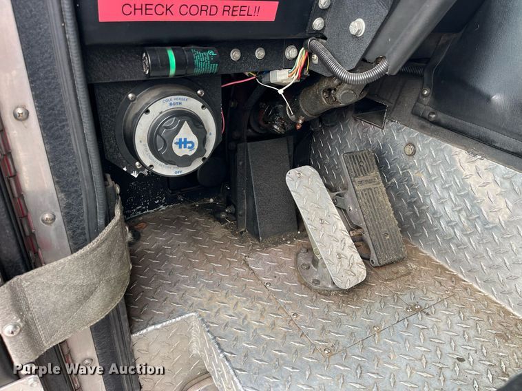 image for item DP2133 1990 Pierce Lance  pumper fire truck