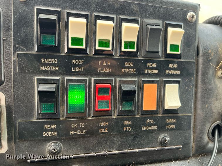 image for item DP2133 1990 Pierce Lance  pumper fire truck