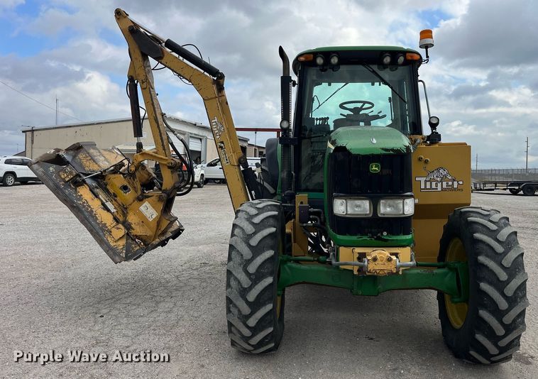 image for item DP2134 2006 John Deere 7420  MFWD tractor