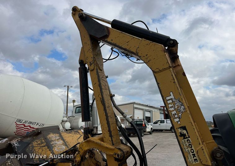 image for item DP2134 2006 John Deere 7420  MFWD tractor