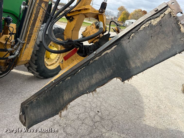 image for item DP2134 2006 John Deere 7420  MFWD tractor