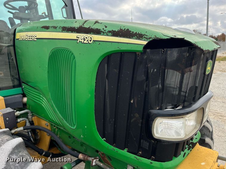 image for item DP2134 2006 John Deere 7420  MFWD tractor
