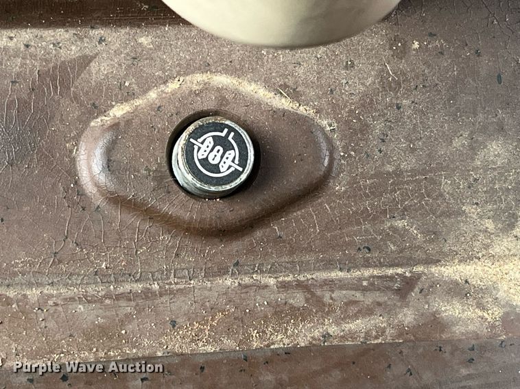 image for item DP2134 2006 John Deere 7420  MFWD tractor