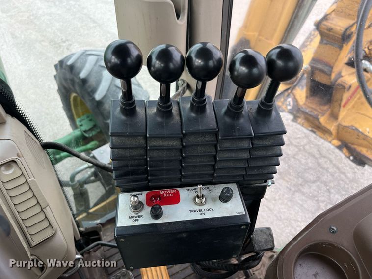 image for item DP2134 2006 John Deere 7420  MFWD tractor