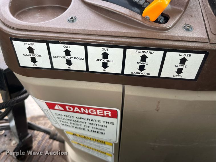 image for item DP2134 2006 John Deere 7420  MFWD tractor