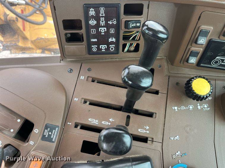 image for item DP2134 2006 John Deere 7420  MFWD tractor