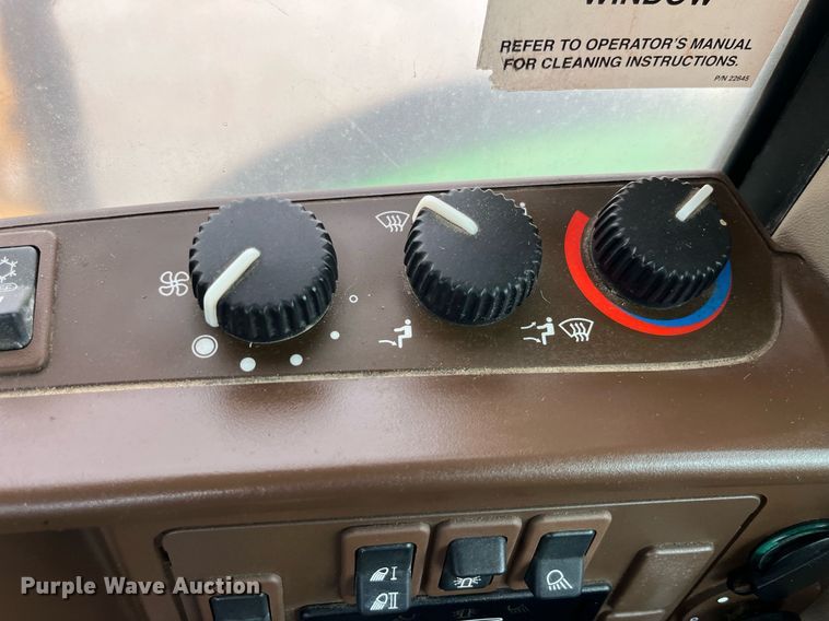 image for item DP2134 2006 John Deere 7420  MFWD tractor