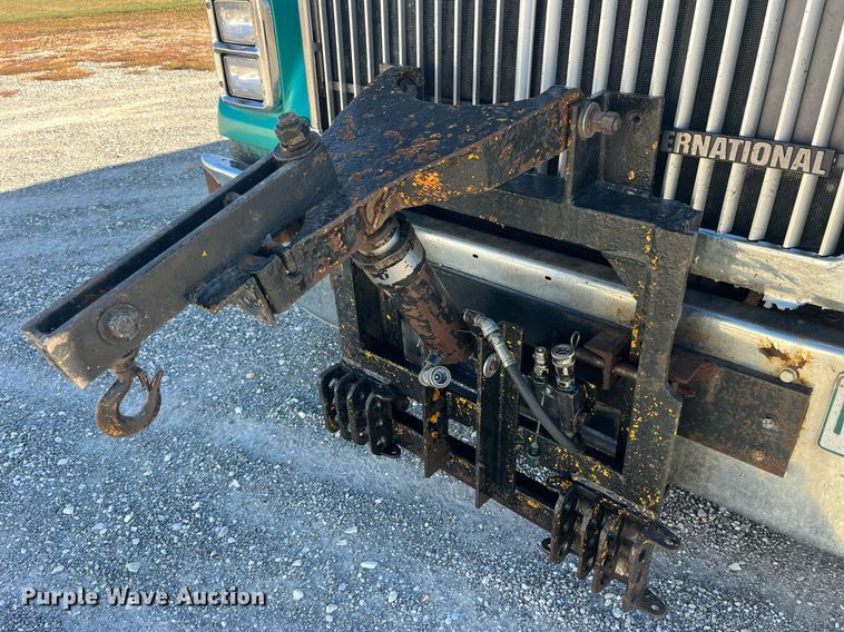 image for item DP2137 1987 International F9379-6x4  dump truck