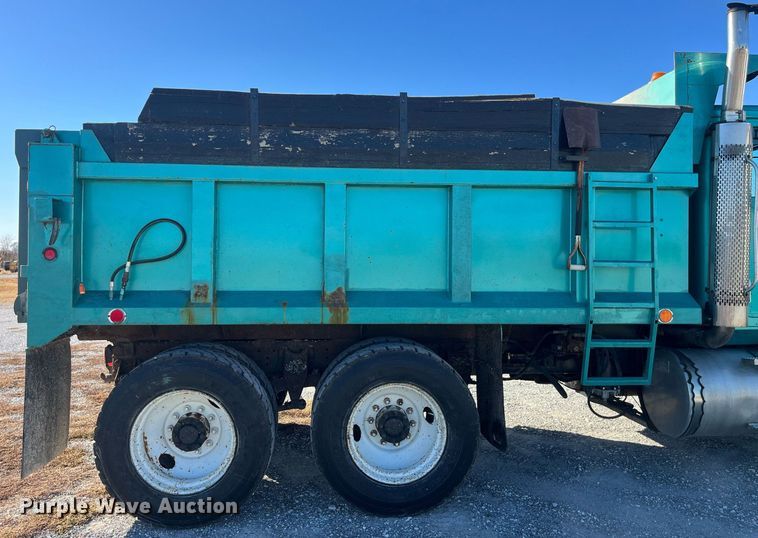 image for item DP2137 1987 International F9379-6x4  dump truck