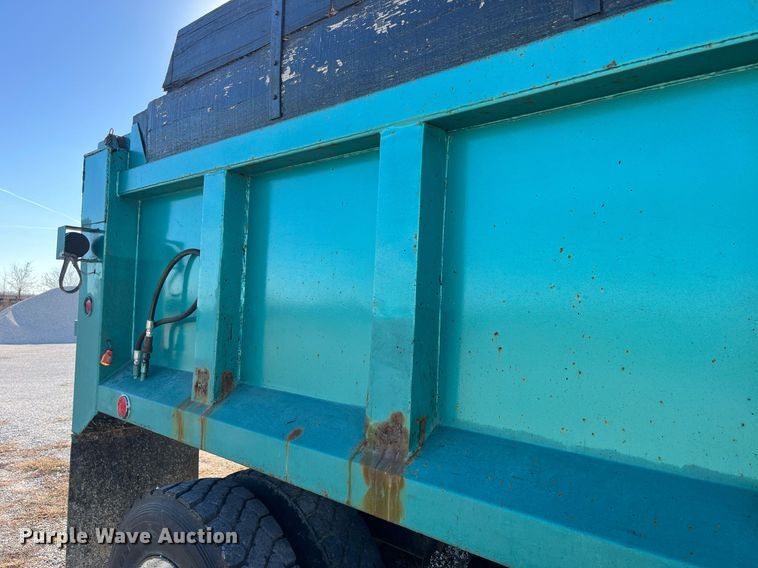 image for item DP2137 1987 International F9379-6x4  dump truck