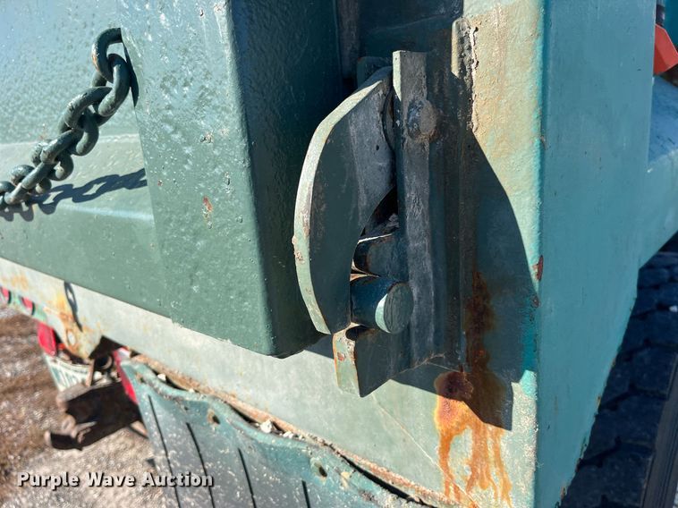 image for item DP2137 1987 International F9379-6x4  dump truck