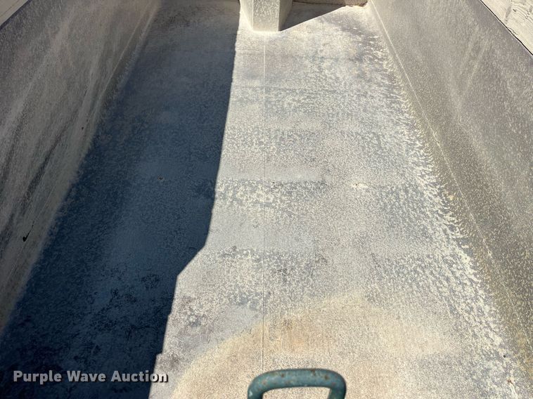 image for item DP2137 1987 International F9379-6x4  dump truck