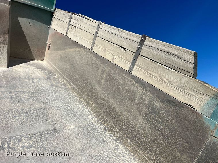 image for item DP2137 1987 International F9379-6x4  dump truck