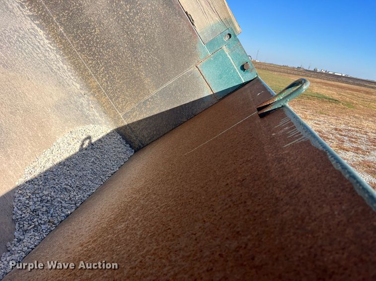 image for item DP2137 1987 International F9379-6x4  dump truck