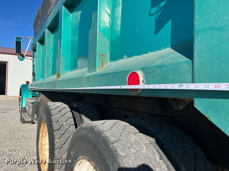 image for item DP2137 1987 International F9379-6x4  dump truck