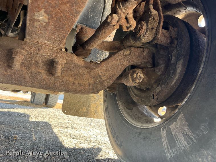 image for item DP2137 1987 International F9379-6x4  dump truck