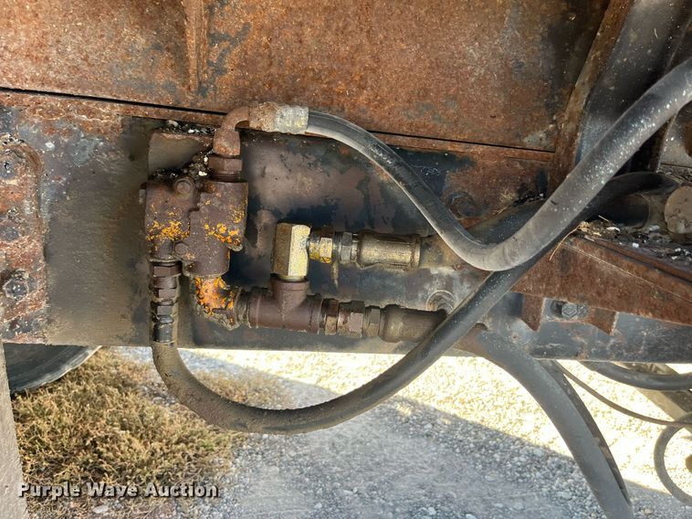 image for item DP2137 1987 International F9379-6x4  dump truck