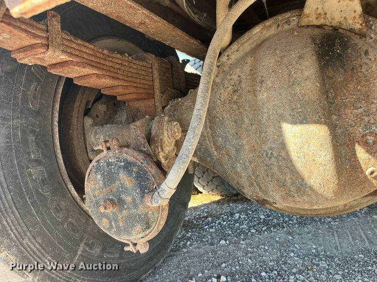 image for item DP2137 1987 International F9379-6x4  dump truck