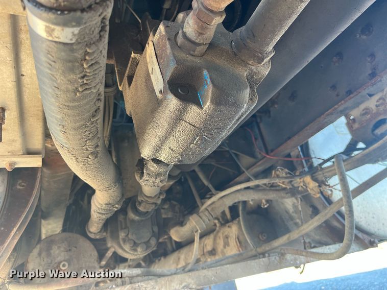 image for item DP2137 1987 International F9379-6x4  dump truck