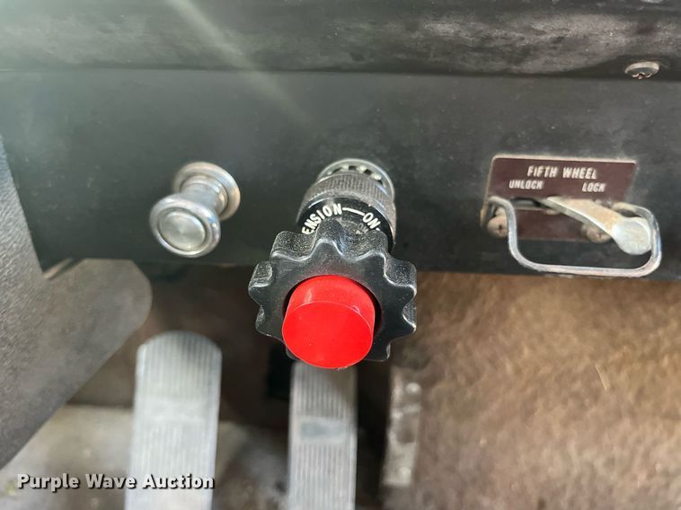 image for item DP2137 1987 International F9379-6x4  dump truck