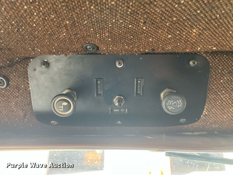 image for item DP2137 1987 International F9379-6x4  dump truck