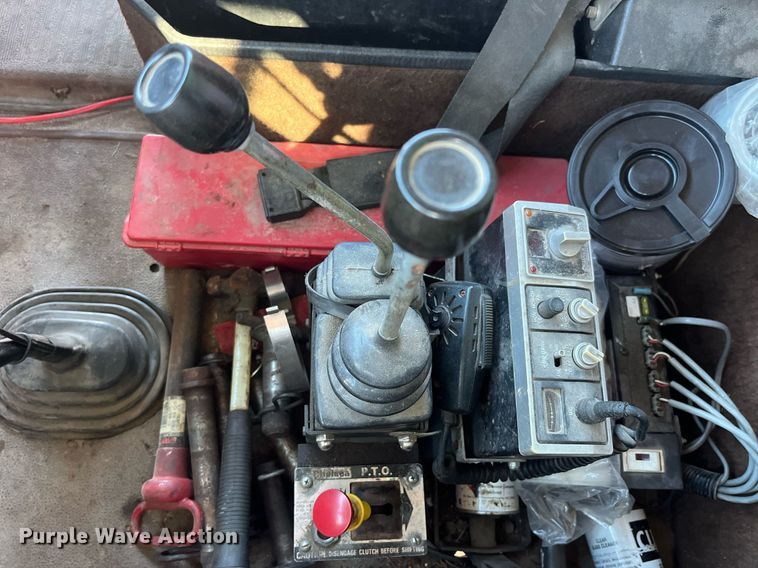 image for item DP2137 1987 International F9379-6x4  dump truck