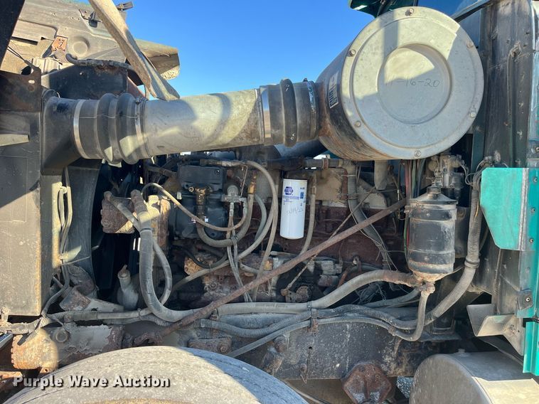 image for item DP2137 1987 International F9379-6x4  dump truck