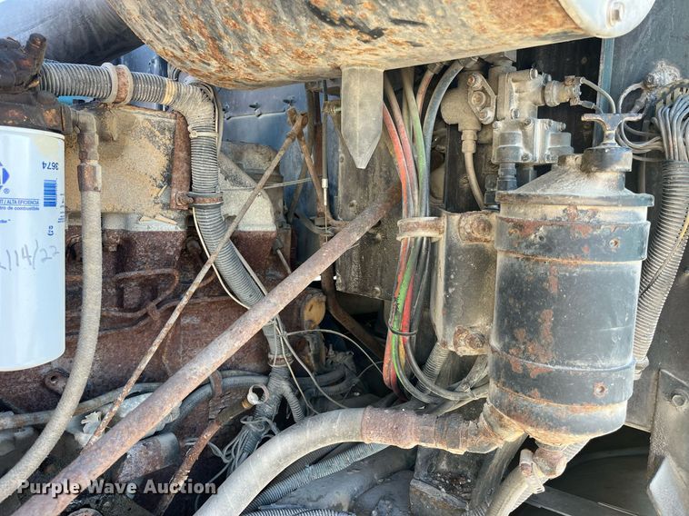 image for item DP2137 1987 International F9379-6x4  dump truck