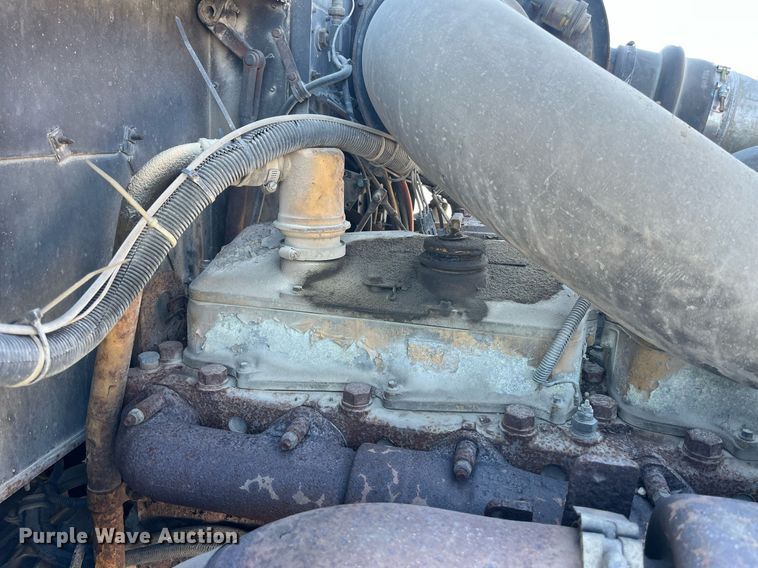 image for item DP2137 1987 International F9379-6x4  dump truck