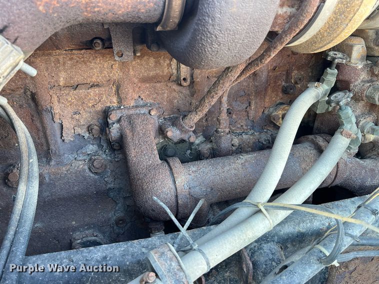 image for item DP2137 1987 International F9379-6x4  dump truck