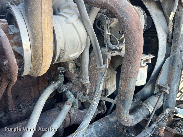 image for item DP2137 1987 International F9379-6x4  dump truck