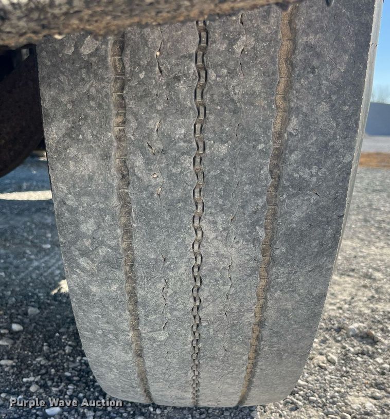 image for item DP2137 1987 International F9379-6x4  dump truck