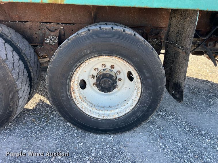 image for item DP2137 1987 International F9379-6x4  dump truck