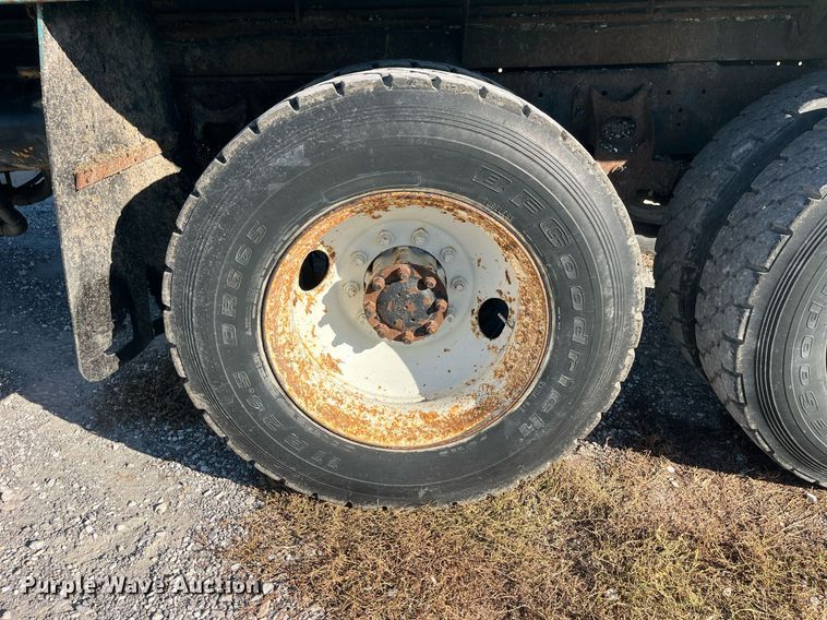 image for item DP2137 1987 International F9379-6x4  dump truck