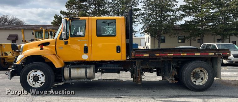 image for item DP2139 2006 International 7400  dump flatbed truck