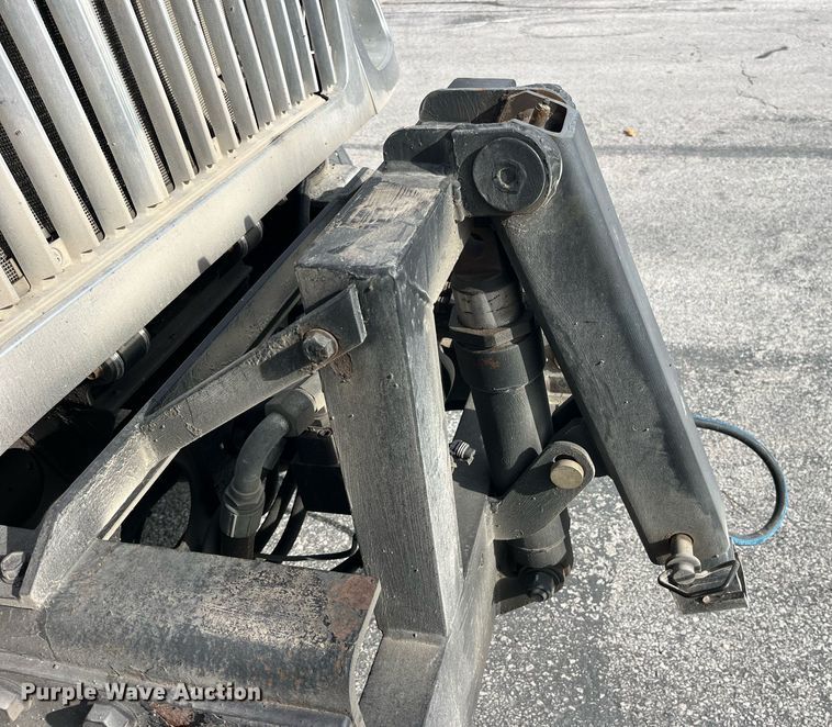 image for item DP2139 2006 International 7400  dump flatbed truck