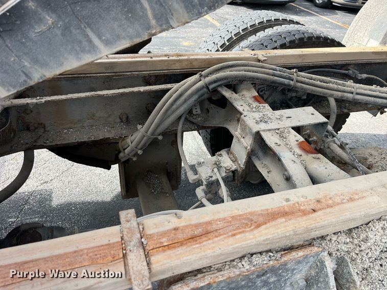 image for item DP2139 2006 International 7400  dump flatbed truck