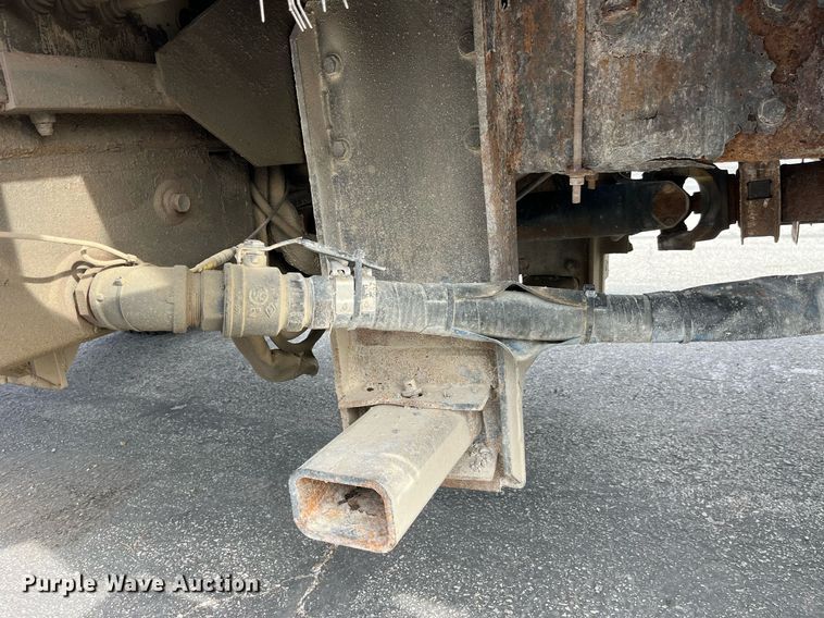 image for item DP2139 2006 International 7400  dump flatbed truck