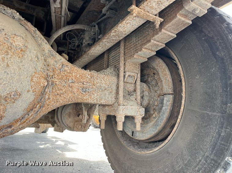 image for item DP2139 2006 International 7400  dump flatbed truck