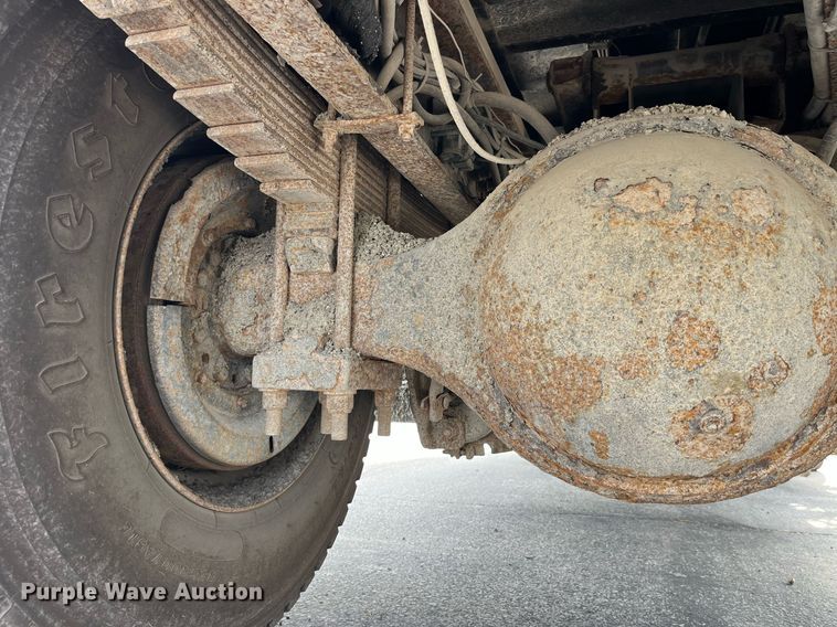 image for item DP2139 2006 International 7400  dump flatbed truck