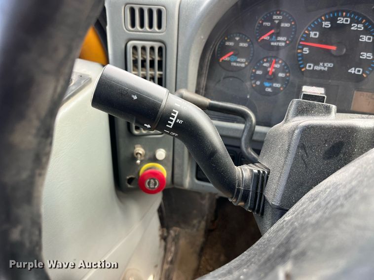 image for item DP2139 2006 International 7400  dump flatbed truck