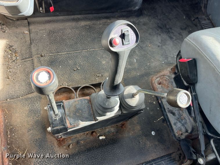 image for item DP2139 2006 International 7400  dump flatbed truck