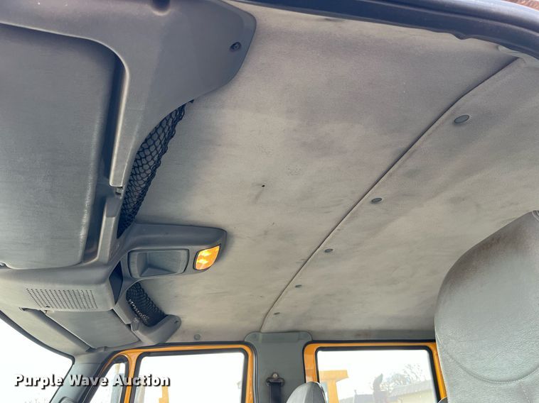 image for item DP2139 2006 International 7400  dump flatbed truck